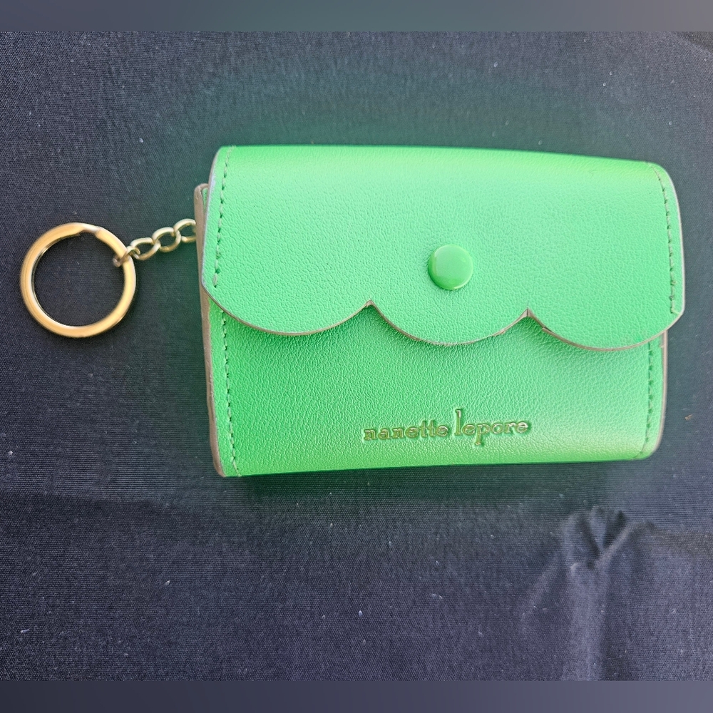 NWOT Nanette Lepore Green Vegan Leather Coin Pouch Wallet with Key Clip